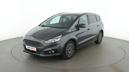 Używany Ford S-MAX Titanium 165 KM (121 kW) 2018 Szary Minivan
