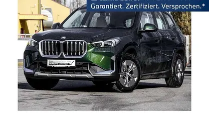 Grün Gebraucht 2023 BMW iX1 Performance SUV | 34.760 € (Fairer Preis)