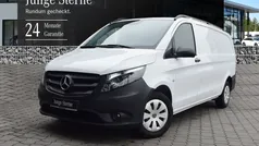Weiß Gebraucht 2023 Mercedes Vito Van / Kleinbus | 34.974 € (Fairer Preis)