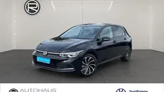 Gebraucht 2023 VW Golf VIII Move Limousine | 26.980 € (Fairer Preis)
