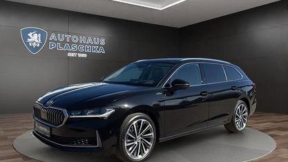 Używany Skoda Superb LAURIN & KLEMENT 193 KM (141 kW) 2024 Czarny Kombi