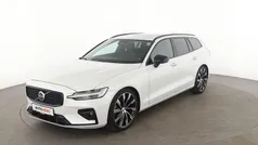 Weiß Gebraucht 2023 Volvo V60 Plus Kombi | 31.620 € (Fairer Preis)
