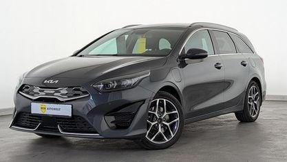 Używany Kia Ceed Platinum Edition 141 KM (103 kW) 2022 Szary Hatchback