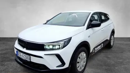 Second-hand Opel Grandland X GS Line 136 CP (100 kW) 2024 Alb SUV