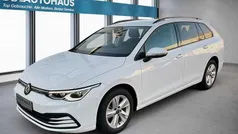 Weiß Gebraucht 2023 VW Golf VIII Life Kombi | 21.990 € (Fairer Preis)