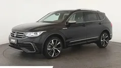 Schwarz Gebraucht 2024 VW Tiguan Allspace R-line SUV | 45.884 € (Fairer Preis)