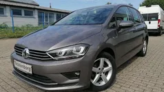 Grau Gebraucht 2016 VW Golf Sportsvan LOUNGE Van / Kleinbus | 14.450 € (Fairer Preis)