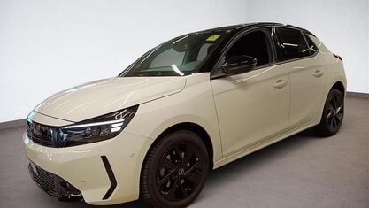 Używany Opel Corsa GS Line 131 KM (96 kW) 2023 Biały Hatchback