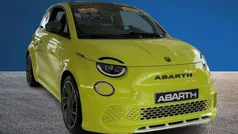 Grün (acid green) Gebraucht 2023 Abarth 500e Kleinwagen | 33.900 € (Fairer Preis)