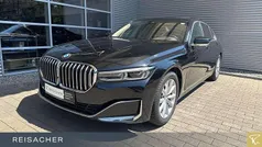Saphirschwarz metallic Gebraucht 2020 BMW 730 Efficient Dynamics Limousine | 49.949 € (Fairer Preis)
