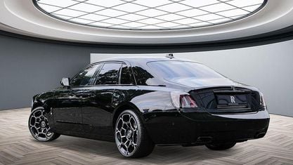 Nieuw Rolls Royce Ghost 600 PK (441 kW) 2025 Zwart Sedan