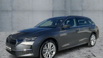 Gebraucht Skoda Octavia Tour 150 PS (110 kW) 2025 Grau Kombi
