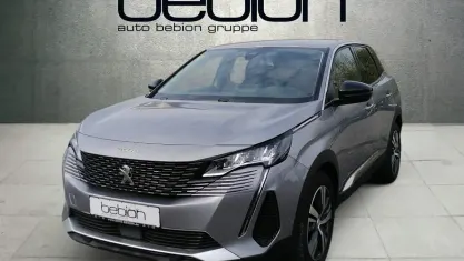 Gebraucht Peugeot 3008 Allure 131 PS (96 kW) 2022 Metfa artense silber SUV