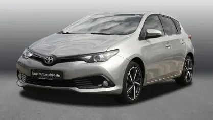 Gebraucht Toyota Auris Basis 116 PS (85 kW) 2018 Titansilber mica metallic Kleinwagen