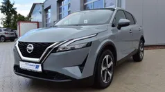 Grau Gebraucht 2021 Nissan Qashqai N-Connecta SUV | 22.900 € (Fairer Preis)