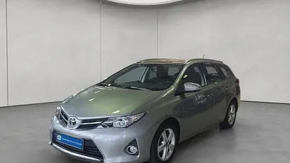 Gebraucht 2013 Toyota Auris Touring Sports Life+ Kombi | 12.990 € (Etwas zu teuer)