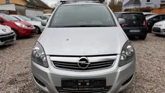 Silber Gebraucht 2010 Opel Zafira Design Edition Van / Kleinbus | 2.800 € (Guter Preis)