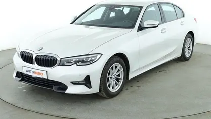 Gebraucht BMW 320 Sport Line 190 PS (139 kW) 2020 Weiß Limousine