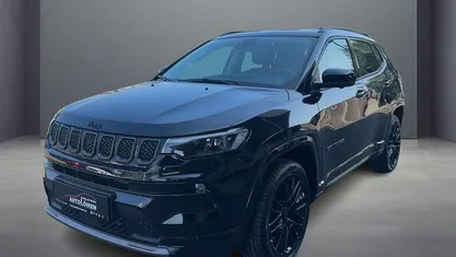 Solid black Gebraucht 2023 Jeep Compass SUV | 23.980 € (Fairer Preis)