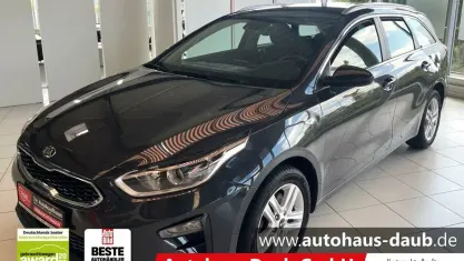 Gebraucht Kia Ceed Sportswagon Vision 136 PS (100 kW) 2022 Pentametal grau (anthrazit) Kombi