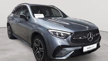 Gebraucht Mercedes GLC200 Advanced 204 PS (150 kW) 2023 Selenitgrau metallic SUV