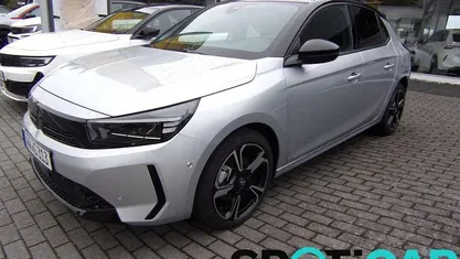 Silber Gebraucht 2025 Opel Corsa Limousine | 24.550 € (Fairer Preis)