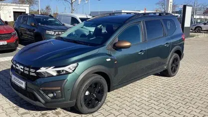 Gebraucht Dacia Jogger Extreme 101 PS (74 kW) 2024 Grün schwarz Van / Kleinbus