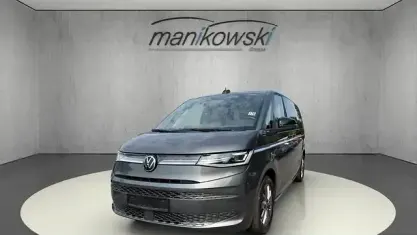 Gebraucht VW Multivan Style 110 PS (80 kW) 2024 Grau Van / Kleinbus