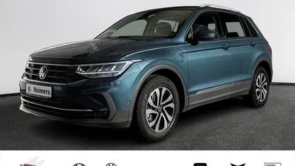 Gebraucht VW Tiguan Active 150 PS (110 kW) 2023 Blau SUV