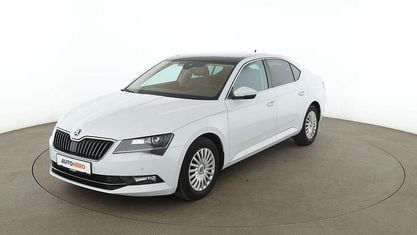 Używany Skoda Superb Style 2016 Biały Sedan/Limuzyna