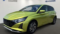 Grün Neu 2024 Hyundai i20 Trend Limousine | 20.990 € (Guter Preis)