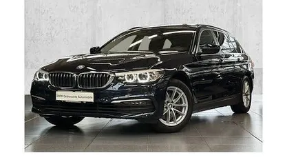 Gebraucht BMW 520 Sport Line 190 PS (139 kW) 2019 Imperialblau brillanteffekt Kombi