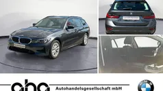 Grau Gebraucht 2022 BMW 318 Advantage Kombi | 21.860 € (Fairer Preis)