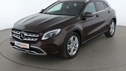 Gebraucht Mercedes GLA180 Urban 122 PS (89 kW) 2017 Braun SUV