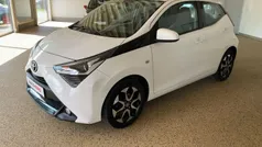 Weiß Gebraucht 2019 Toyota Aygo X-play Kleinwagen | 9.700 € (Fairer Preis)