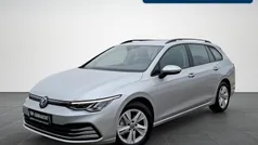 Reflexsilber metallic Gebraucht 2021 VW Golf VIII Life Kombi | 25.380 € (Fairer Preis)
