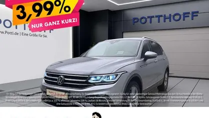 Silber Gebraucht 2022 VW Tiguan Allspace Elegance SUV | 30.997 € (Fairer Preis)