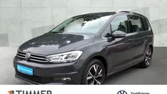 Grau Gebraucht 2022 VW Touran Highline Van / Kleinbus | 31.380 € (Guter Preis)