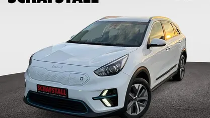 Weiss (clear white) Gebraucht 2021 Kia e-Niro Vision SUV | 18.979 € (Guter Preis)