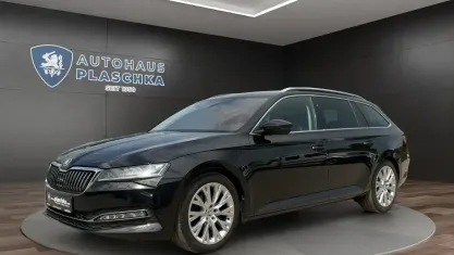 Gebraucht Skoda Superb Premium Edition 150 PS (110 kW) 2022 Schwarzmagic perleffekt Kombi