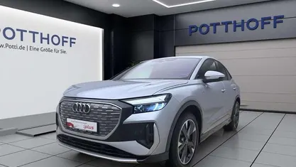 Silber Gebraucht 2022 Audi Q4 Sportback e-tron S-Line SUV | 30.750 € (Guter Preis)