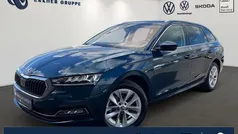 Blau met. Gebraucht 2022 Skoda Octavia Style Kombi | 24.899 € (Fairer Preis)