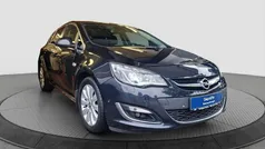Schwarz Gebraucht 2014 Opel Astra Exklusiv Limousine | 10.900 € (Etwas zu teuer)