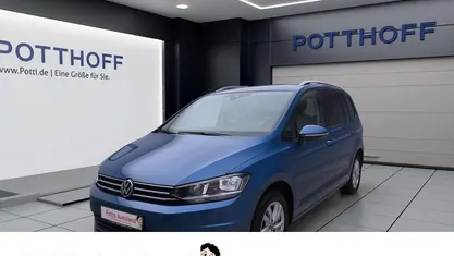 Caribbean blue Gebraucht 2022 VW Touran Comfortline Van / Kleinbus | 25.997 € (Guter Preis)