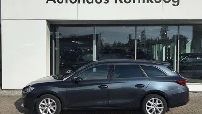 Grau Gebraucht 2023 Seat Leon Style Kombi | 24.990 € (Fairer Preis)
