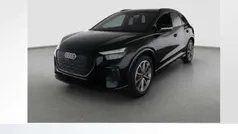 Mythosschwarz metallic Gebraucht 2024 Audi Q4 e-tron Ambiente SUV | 51.990 € (Guter Preis)