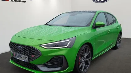 Gebraucht Ford Focus ST 280 PS (205 kW) 2024 Mean green metallic Limousine
