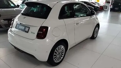 Gebraucht 2023 Fiat 500e Limousine | 21.980 € (Fairer Preis)