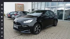 Mysticschwarz Gebraucht 2024 Toyota Yaris Hybrid Comfort SUV | 25.460 € (Fairer Preis)