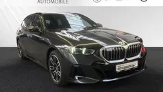 Sophistograu brillanteffekt Gebraucht 2024 BMW 520 M Sport Kombi | 51.490 € (Fairer Preis)